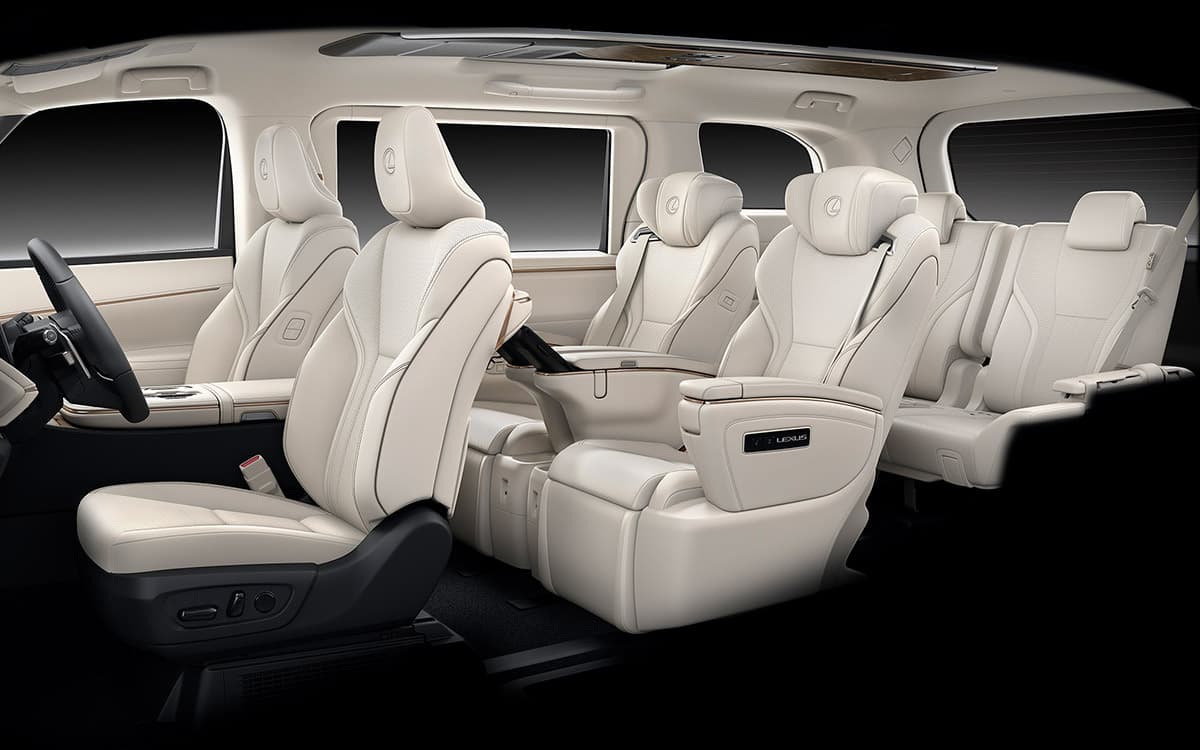 Lexus LM 500h 2025: “Chuy&ecirc;n Cơ Mặt Đất” – Kh&aacute;m Ph&aacute; Chi Tiết 2 Phi&ecirc;n Bản Thượng Hạng & Gi&aacute; B&aacute;n