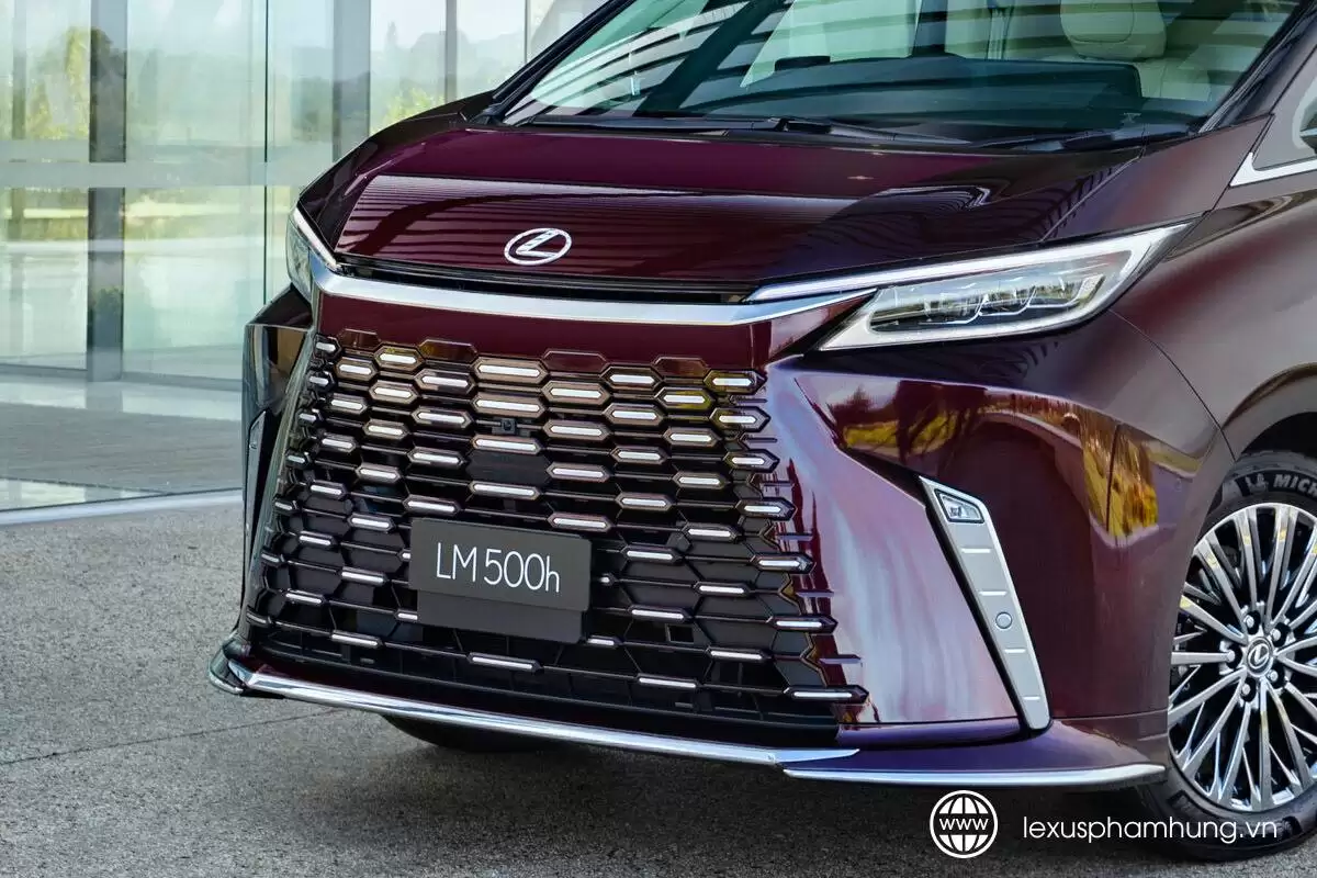 Lexus LM 500h 2025: “Chuy&ecirc;n Cơ Mặt Đất” – Kh&aacute;m Ph&aacute; Chi Tiết 2 Phi&ecirc;n Bản Thượng Hạng & Gi&aacute; B&aacute;n