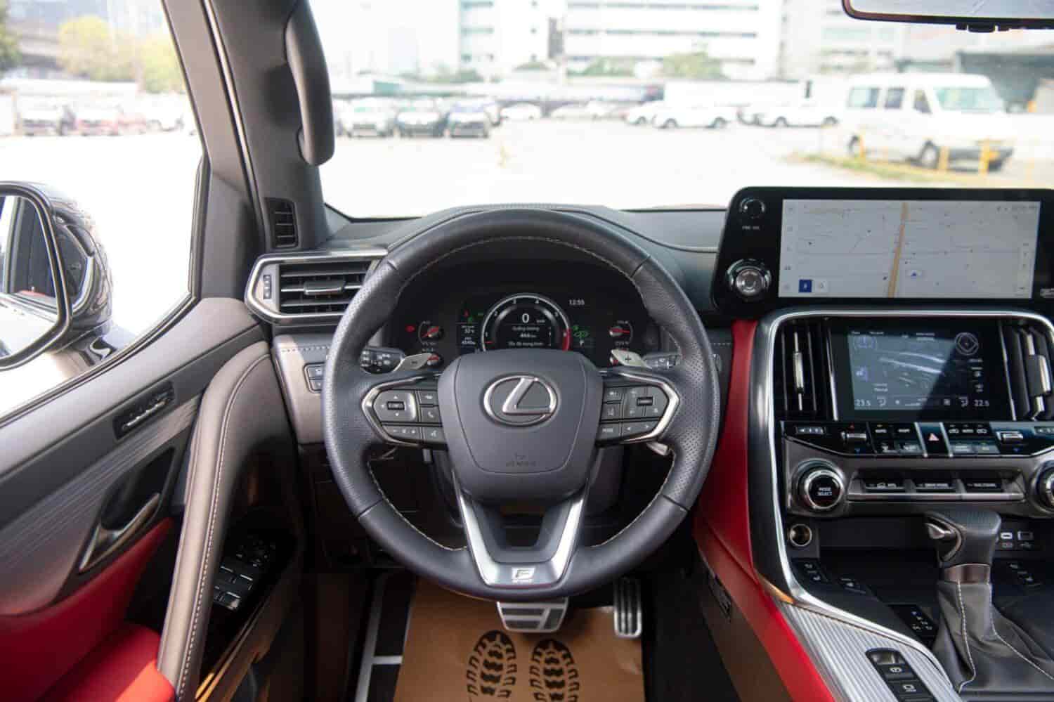 Lexus LX600 F Sport 2025 – 5 chỗ